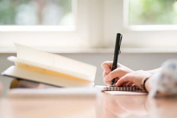 一、辦理公證授權委托書怎么寫