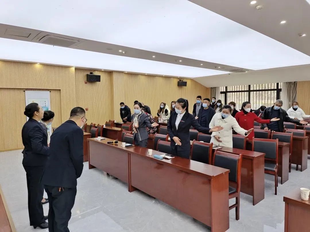 餐飲培訓(xùn)班價格表_培訓(xùn)餐飲標(biāo)準(zhǔn)_餐飲培訓(xùn)表格模板