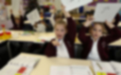 小學(xué)生貧困申請書