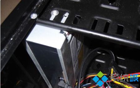 主機電腦開機后自動關機_主機電腦開不了機三個鍵搞定_電腦主機怎么開