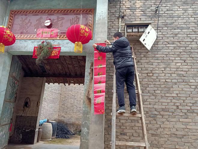 守孝第一年春聯(lián)大全_春聯(lián)大全守孝圖片_守孝春聯(lián)