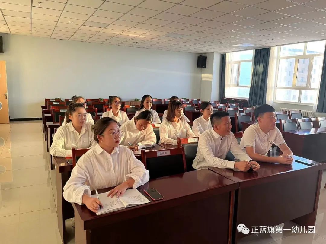 幼兒園保教主任師德承諾書_教師師德保證書_幼兒園保教主任師德師風承諾書