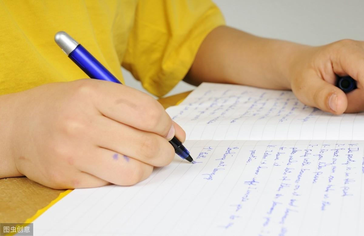 求職信英語作文120_李華求職信英語作文100字_李華應聘英語作文