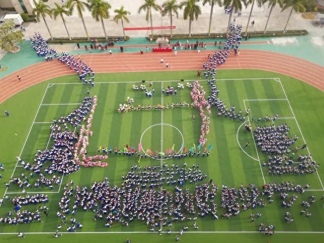 做新時代優秀班主任三分鐘演講稿