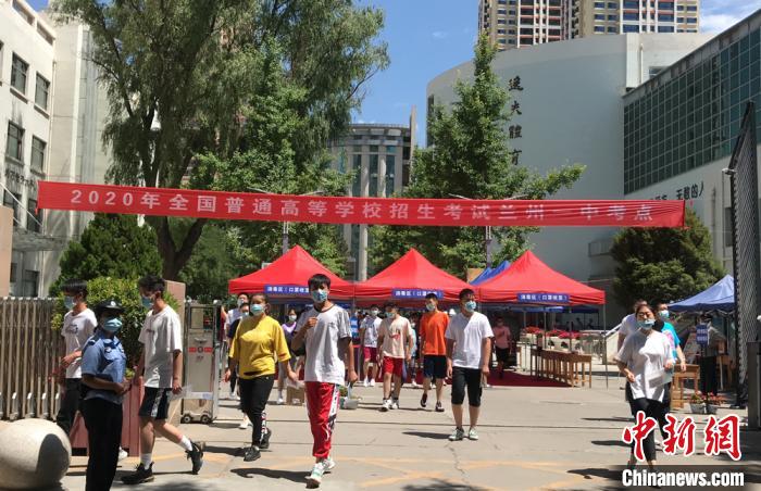 蘭州考生談高考作文:“感同身受” 下筆有“底”